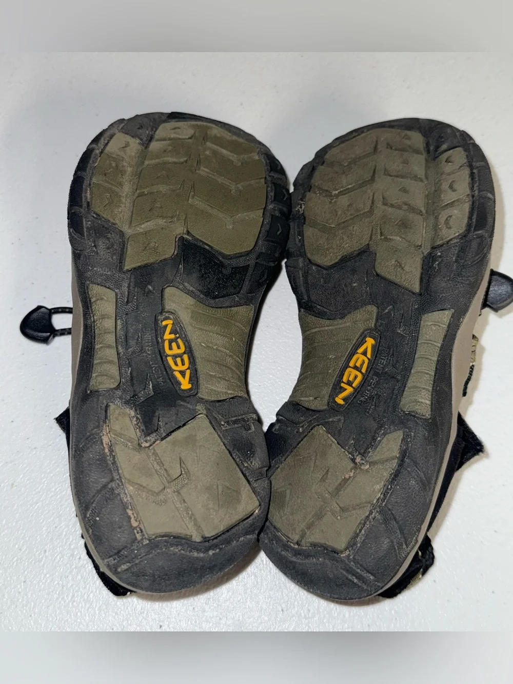 KEEN Newport H2 Kid sandals size 2